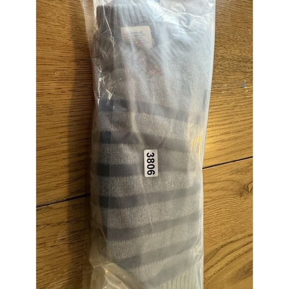 OshKosh Gray & Blue Sweater Boys Size 18 Months Preppy Comfy Classic V Neck - Picture 10 of 10